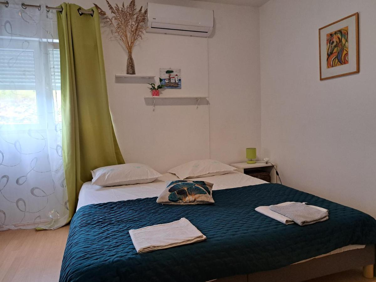 Smjestaj Latica Hotel Vela Luka Exterior photo